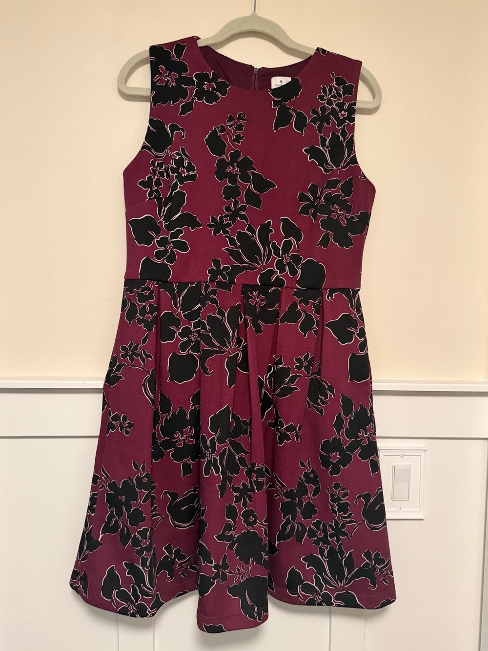 Size 12P - Women’s Midi Sleeveless Dress in Burgundy/Black Floral Print